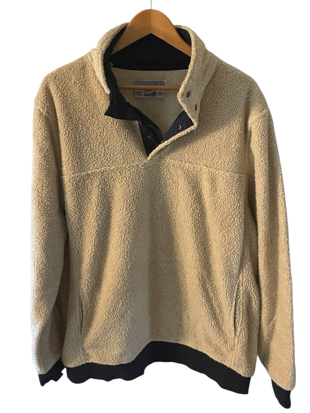 H7- Jach’s Cabin Men’s Beige Sherpa Pullover Sweater with Contrast Trim
